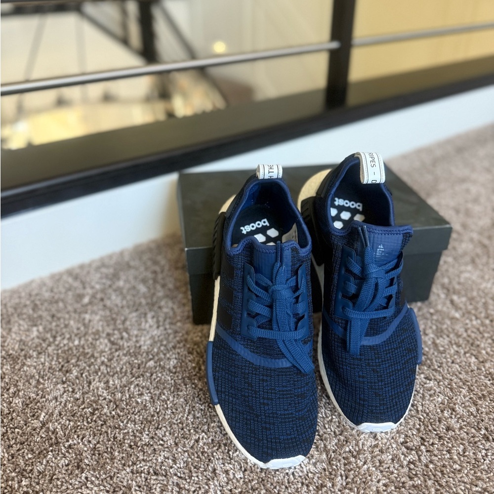 ADIDAS NMD_R1